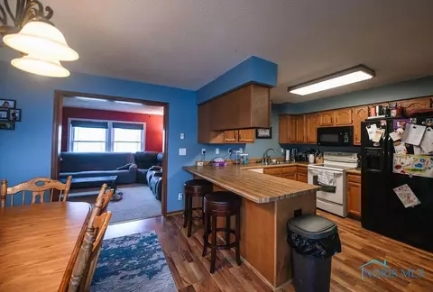 224 N Walnut St, Mccomb, OH 45858 photo 5