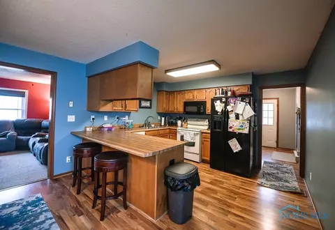 224 N Walnut St, Mccomb, OH 45858 photo 6