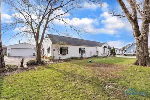 29685 E Broadway St, Walbridge, OH 43465 photo 4