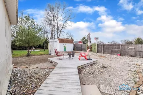 29685 E Broadway St, Walbridge, OH 43465 photo 37