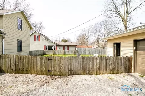 208 E Washington St, Antwerp, OH 45813 photo 9