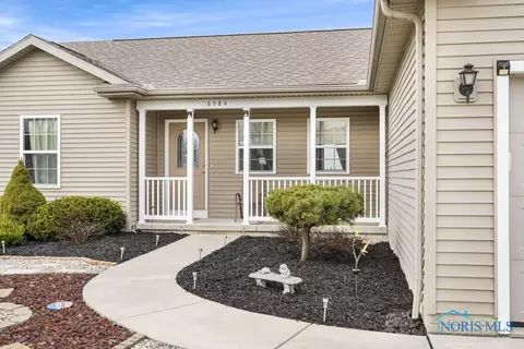 6584 Alexander Dr, Walbridge, OH 43465 photo 3