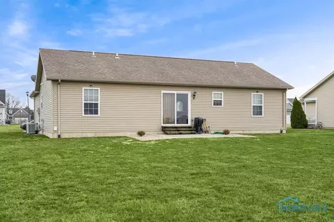 6584 Alexander Dr, Walbridge, OH 43465 photo 24
