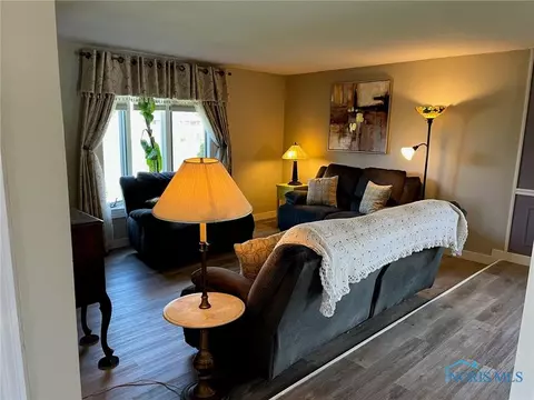 1221 Greendale Ave, Bryan, OH 43506 photo 2