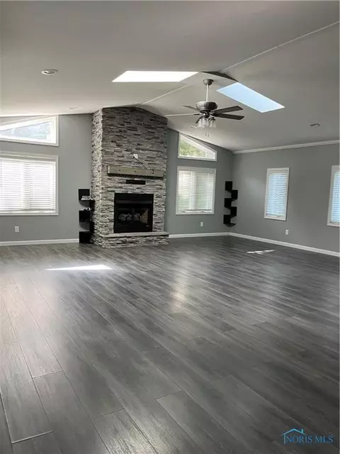 112 Willow Cir, Bryan, OH 43506 photo 5