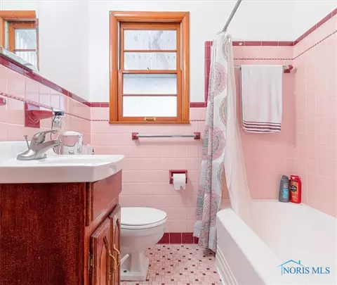 2281 Westmonte Rd, Toledo, OH 43607 photo 8