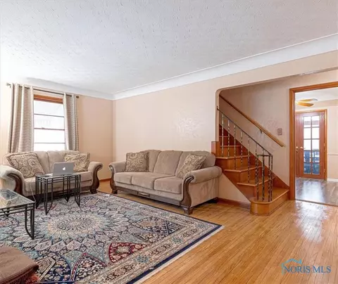 2281 Westmonte Rd, Toledo, OH 43607 photo 2