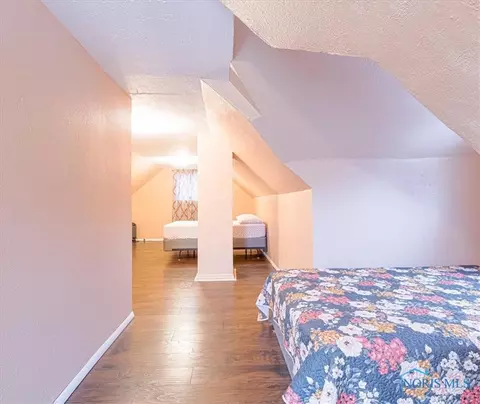 2281 Westmonte Rd, Toledo, OH 43607 photo 9