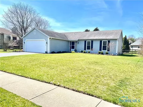 3735 Farmbrook Dr, Sylvania, OH 43560 photo 1