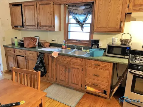 744 Wright Ave, Toledo, OH 43609 photo 6