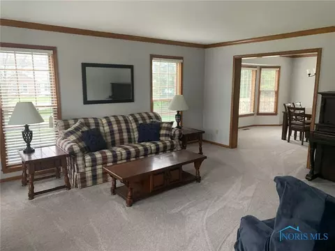 128 Deerfield Cir, Bryan, OH 43506 photo 9