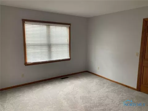 128 Deerfield Cir, Bryan, OH 43506 photo 28