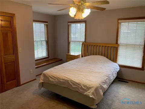 128 Deerfield Cir, Bryan, OH 43506 photo 27
