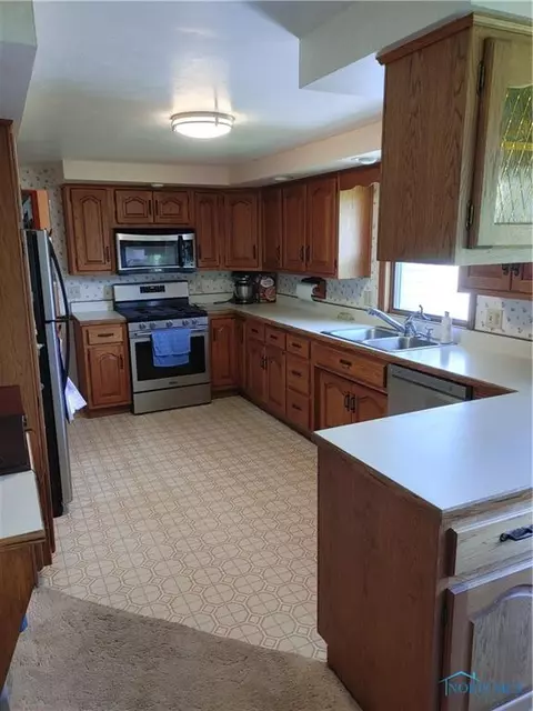 101 Robrock St, Bryan, OH 43506 photo 6