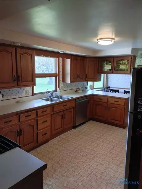 101 Robrock St, Bryan, OH 43506 photo 5
