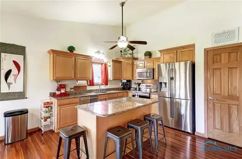 2108 Bluestone Dr, Findlay, OH 45840 photo 12