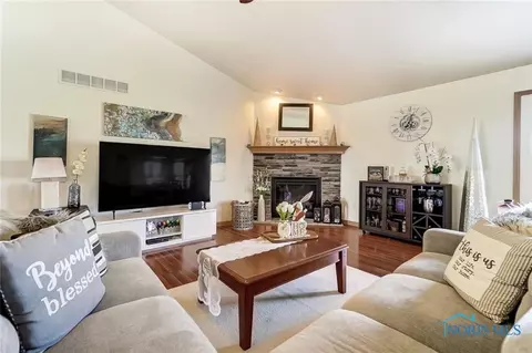 2108 Bluestone Dr, Findlay, OH 45840 photo 6