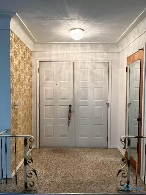 3633 Whitegate Dr, Toledo, OH 43607 photo 2