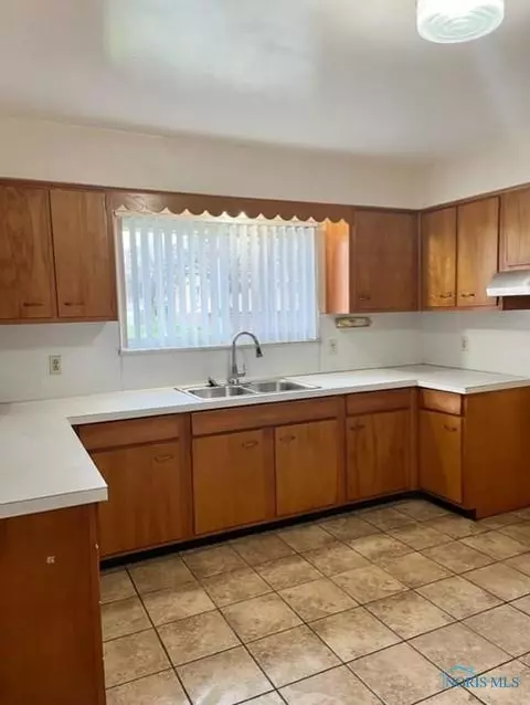3633 Whitegate Dr, Toledo, OH 43607 photo 6