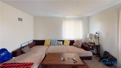 2009 Perth St, Toledo, OH 43607 photo 6