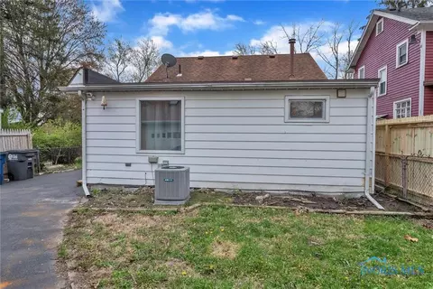 5032 N Egger Rd, Toledo, OH 43615 photo 9