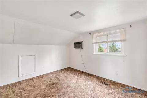 5032 N Egger Rd, Toledo, OH 43615 photo 3