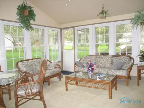 100 Oak Meadows Dr, Bryan, OH 43506 photo 9