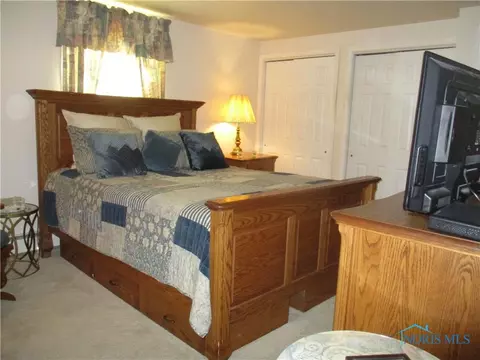 100 Oak Meadows Dr, Bryan, OH 43506 photo 23