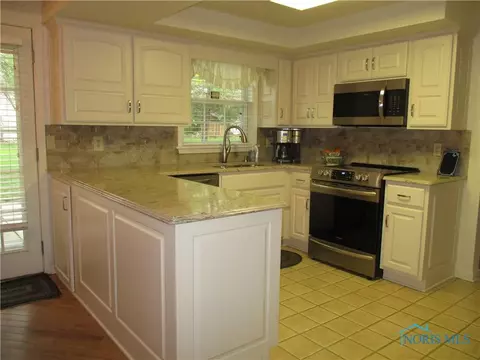 100 Oak Meadows Dr, Bryan, OH 43506 photo 15