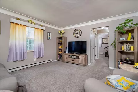 716 Burns Ave, Maumee, OH 43537 photo 9