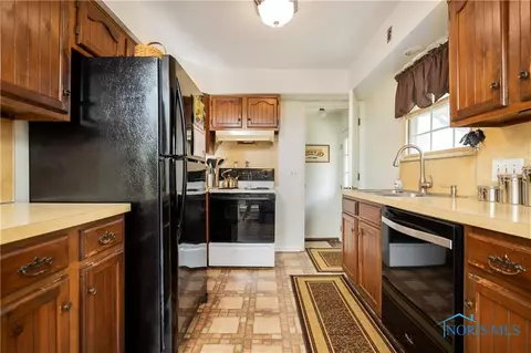 716 Burns Ave, Maumee, OH 43537 photo 14
