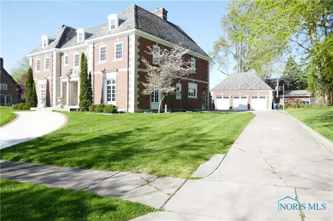 2109 Richmond Rd, Toledo, OH 43607 photo 3