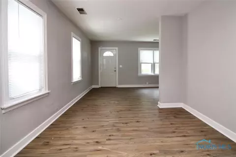 206 Windsor Rd, Walbridge, OH 43465 photo 8