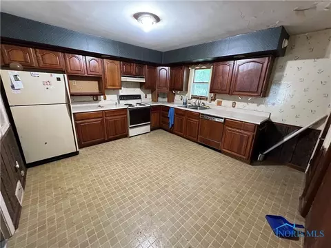 701 White St, Maumee, OH 43537 photo 3