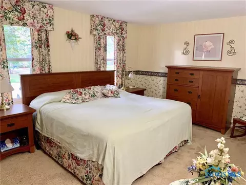 102 Oak Meadows Dr, Bryan, OH 43506 photo 28