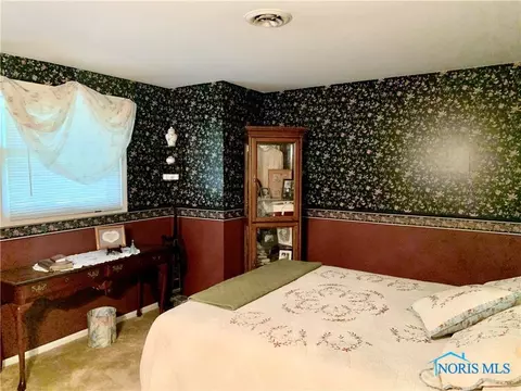 102 Oak Meadows Dr, Bryan, OH 43506 photo 17