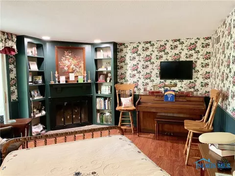 102 Oak Meadows Dr, Bryan, OH 43506 photo 5