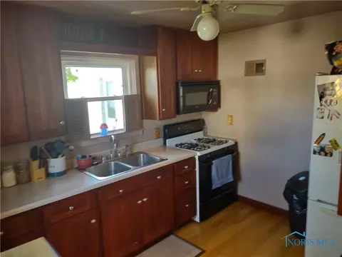 609 W Bryan St, Bryan, OH 43506 photo 8