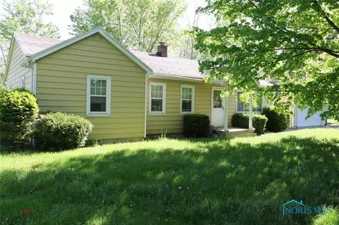487 West Ave, Curtice, OH 43412 photo 2