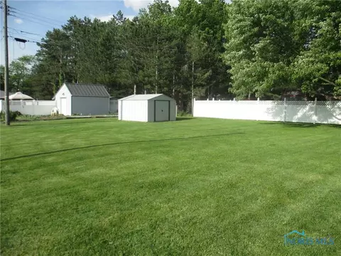 813 E 5th St, Ottawa, OH 45875 photo 18