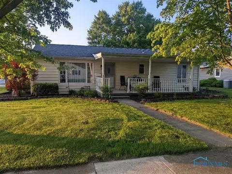 813 E 5th St, Ottawa, OH 45875 photo 1