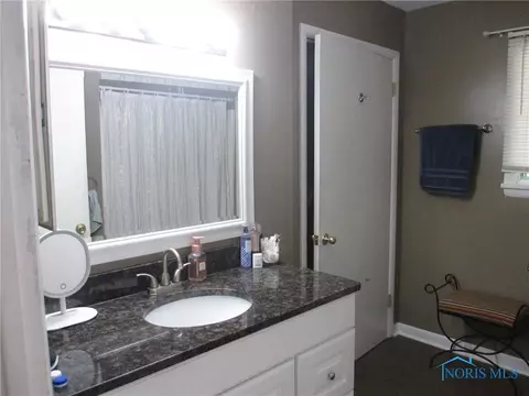813 E 5th St, Ottawa, OH 45875 photo 17