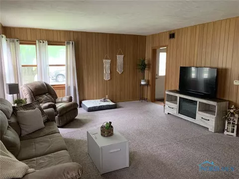 815 S Cherry St, Bryan, OH 43506 photo 5