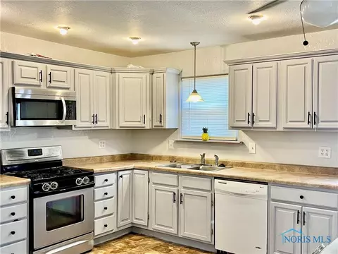 409 Main St, Delta, OH 43515 photo 19