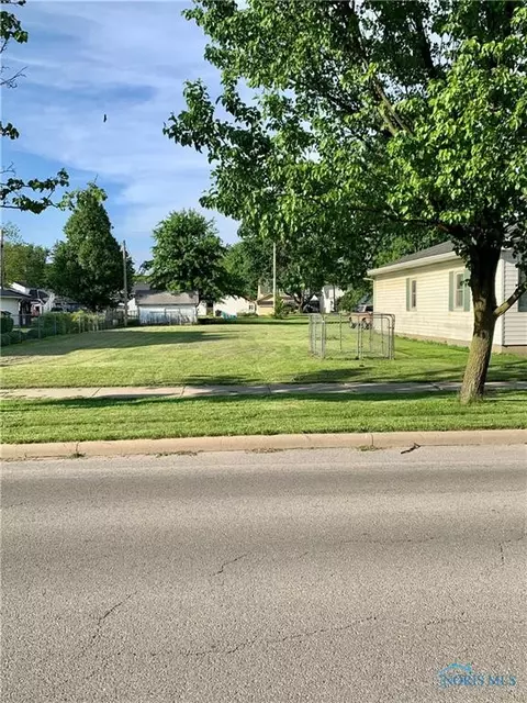 408 W Main St, Deshler, OH 43516 photo 2