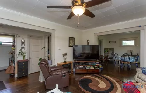 856 Grasser St, Oregon, OH 43616 photo 4