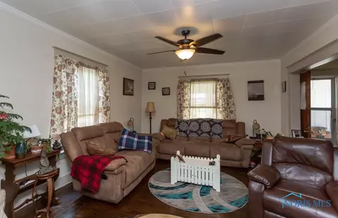 856 Grasser St, Oregon, OH 43616 photo 6