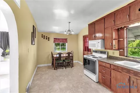 408 Center St, Bryan, OH 43506 photo 12