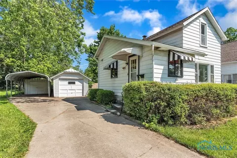 408 Center St, Bryan, OH 43506 photo 2