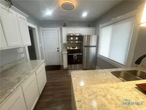 737 Marmion Ave, Toledo, OH 43607 photo 4